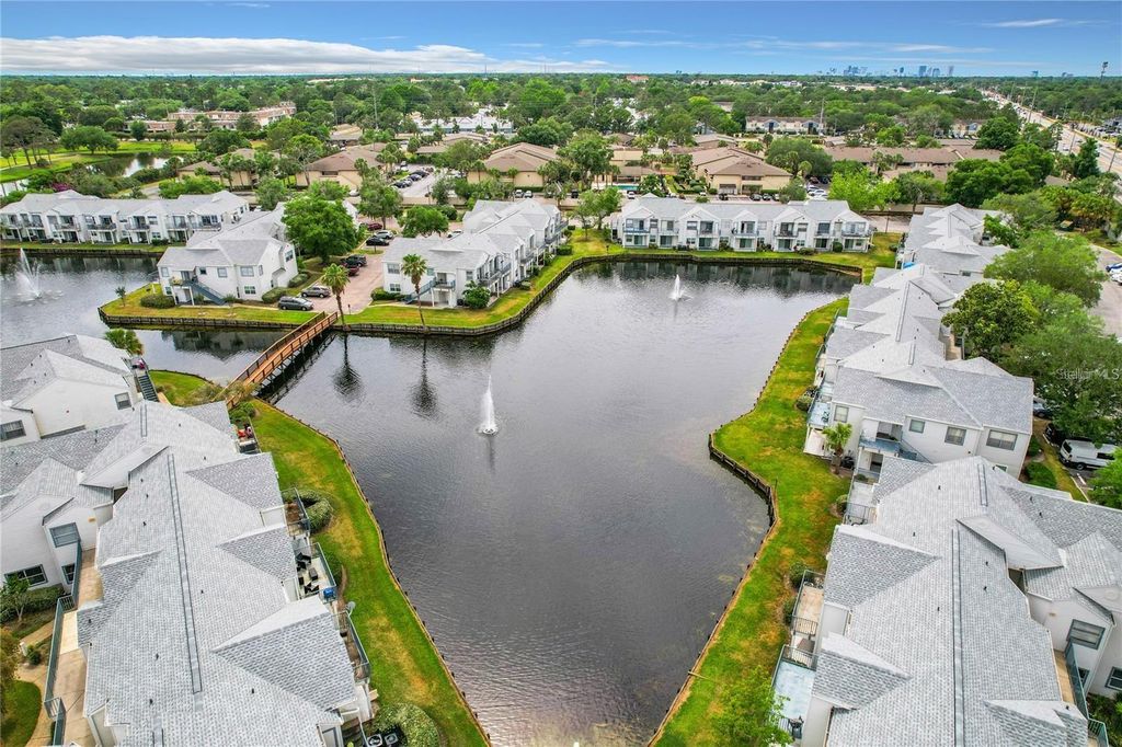 Image 17 of property listing at 2524 WOODGATE BOULEVARD 101, Orlando, FL 32822