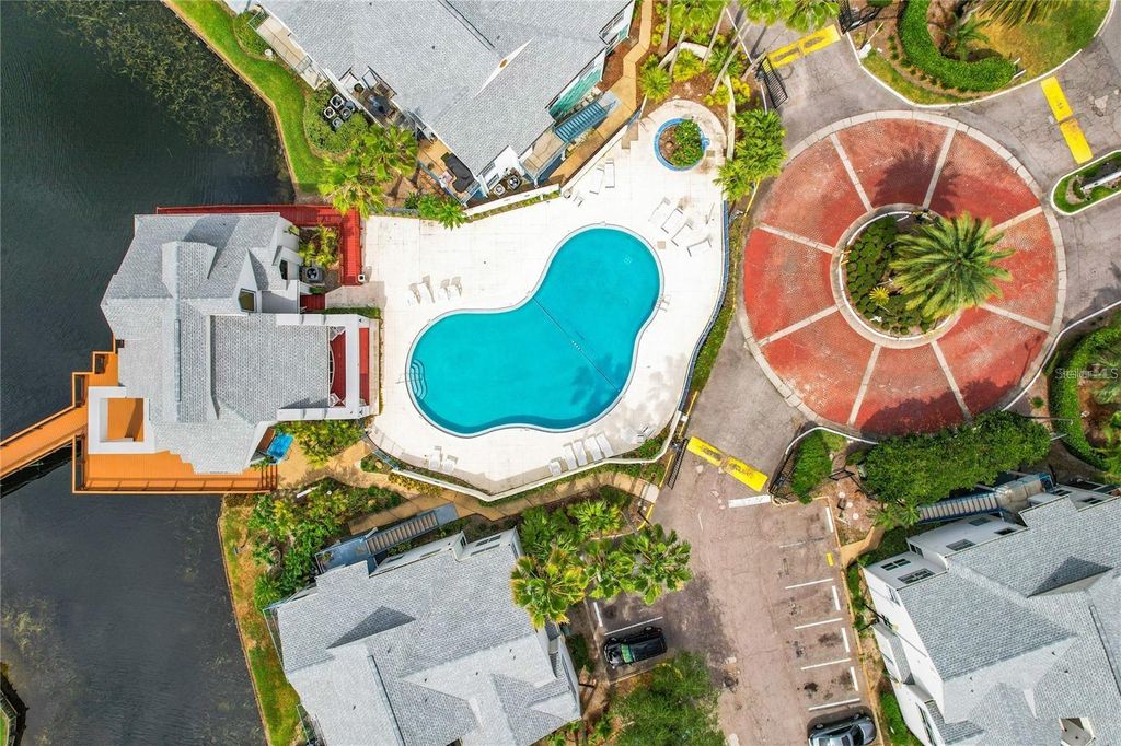 Image 32 of property listing at 2524 WOODGATE BOULEVARD 101, Orlando, FL 32822