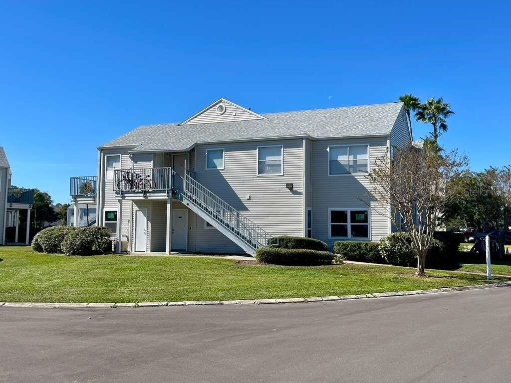 Image 8 of property listing at 2524 WOODGATE BOULEVARD 101, Orlando, FL 32822