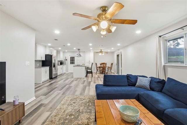 6425 Brentwood Drive, Fort Worth, TX 76112