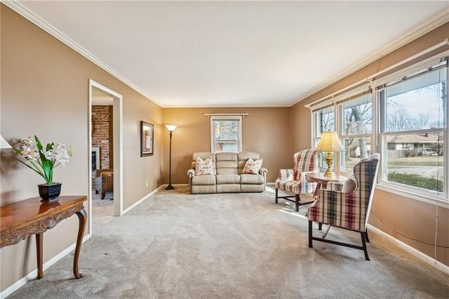 912 W 100th Terrace, Kansas City, MO 64114