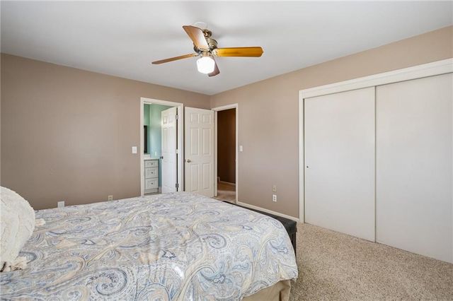 912 W 100th Terrace, Kansas City, MO 64114