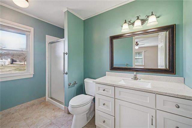 912 W 100th Terrace, Kansas City, MO 64114