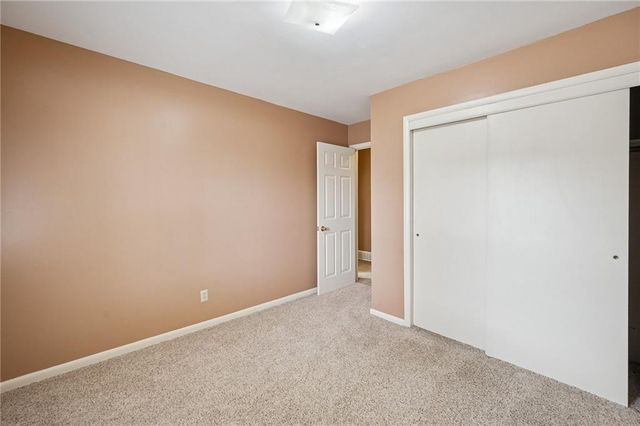 912 W 100th Terrace, Kansas City, MO 64114