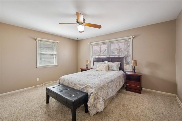 912 W 100th Terrace, Kansas City, MO 64114