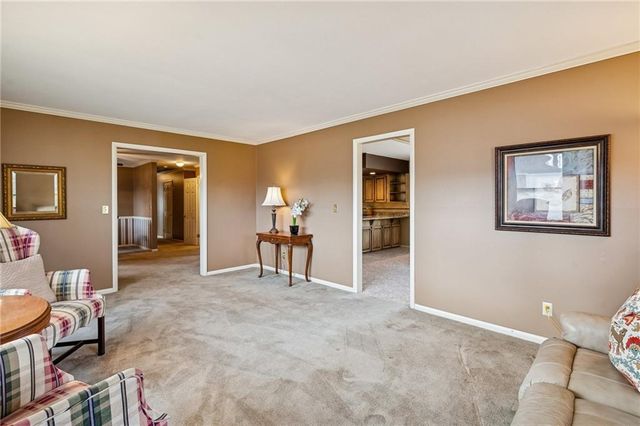 912 W 100th Terrace, Kansas City, MO 64114