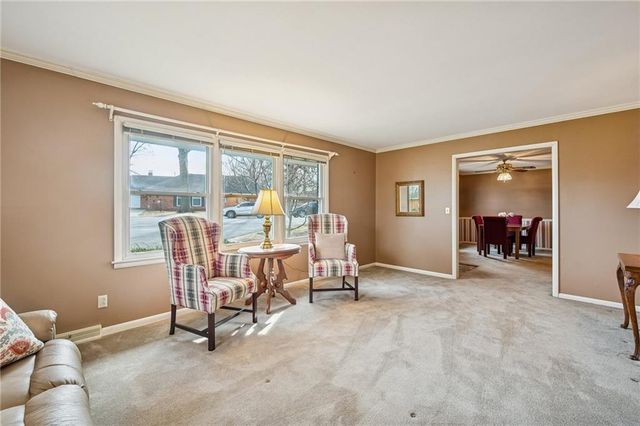 912 W 100th Terrace, Kansas City, MO 64114