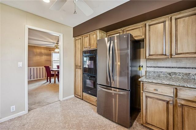 912 W 100th Terrace, Kansas City, MO 64114