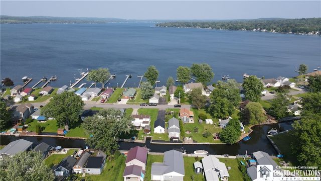 2427 Lakeside Drive, Busti, NY 14710