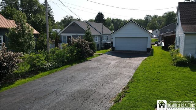 2427 Lakeside Drive, Busti, NY 14710