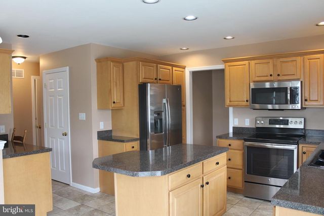115 DOREEN DR, Hummelstown, PA 17036