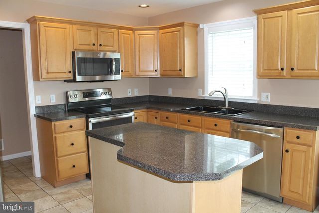 115 DOREEN DR, Hummelstown, PA 17036
