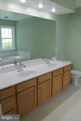 115 DOREEN DR, Hummelstown, PA 17036