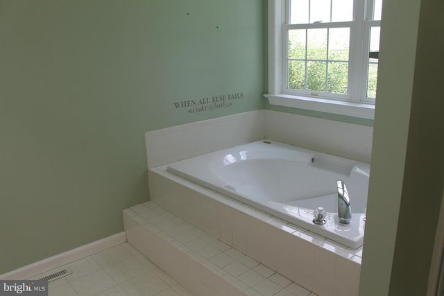 115 DOREEN DR, Hummelstown, PA 17036