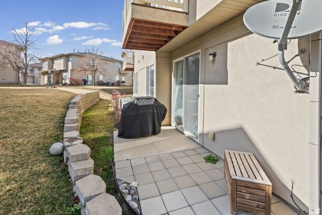 6633 W YELLOW POPPY DR, West Jordan, UT 84081