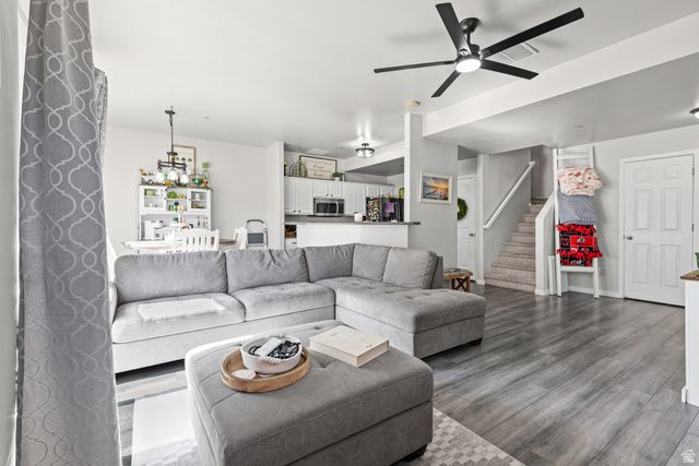 6633 W YELLOW POPPY DR, West Jordan, UT 84081