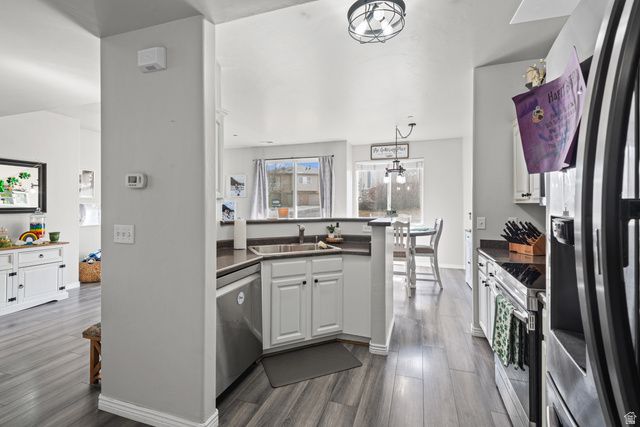 6633 W YELLOW POPPY DR, West Jordan, UT 84081