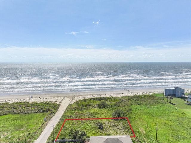 4015 11 Mile Road, Galveston, TX 77554