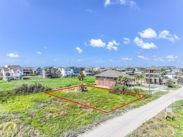 4015 11 Mile Road, Galveston, TX 77554