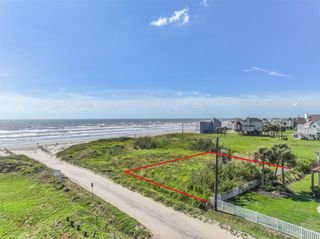 4015 11 Mile Road, Galveston, TX 77554