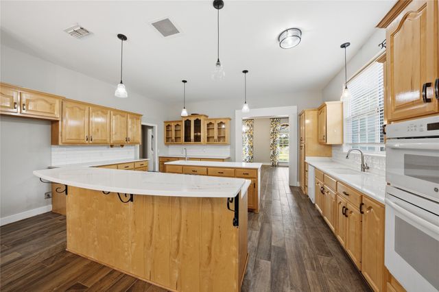 7600 County Road 3700, Athens, TX 75752