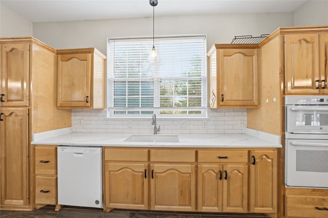 7600 County Road 3700, Athens, TX 75752