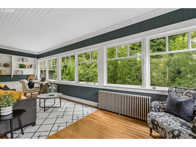 2352 Sw MARKET STREET Dr, Portland, OR 97201