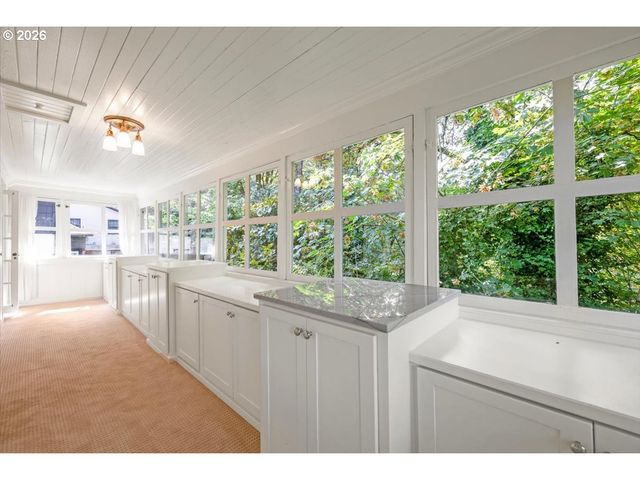 2352 Sw MARKET STREET Dr, Portland, OR 97201