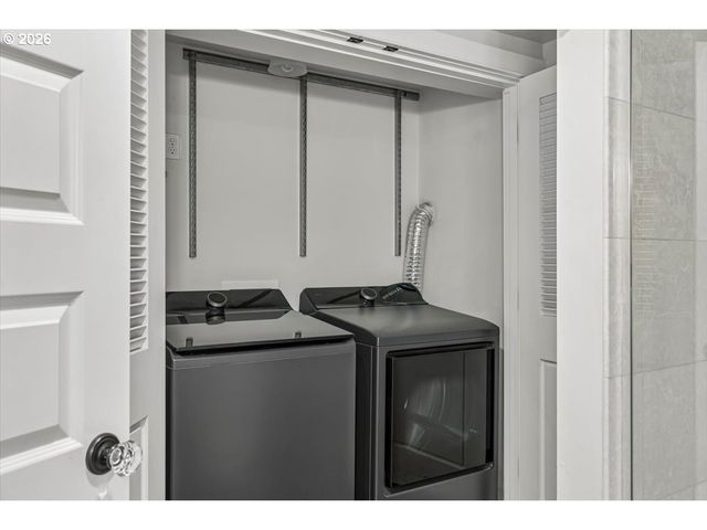 2352 Sw MARKET STREET Dr, Portland, OR 97201