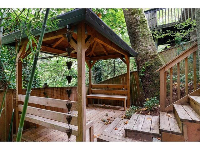 2352 Sw MARKET STREET Dr, Portland, OR 97201