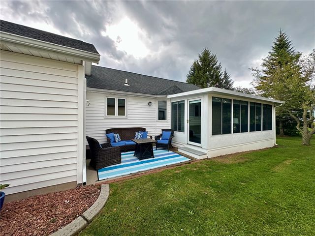 20 Olivia Circle, Greece, NY 14626