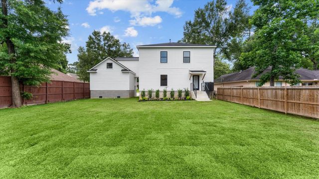 10802 Fairview Drive, Conroe, TX 77385