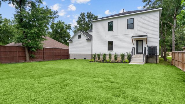10802 Fairview Drive, Conroe, TX 77385
