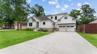 10802 Fairview Drive, Conroe, TX 77385