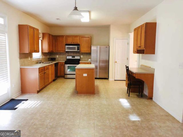 95 Carlisle Street, Newnan, GA 30263
