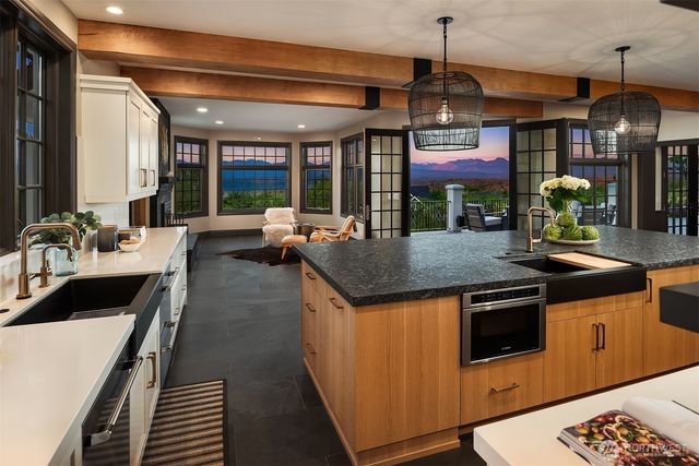 26408 NE 70th Street, Redmond, WA 98053