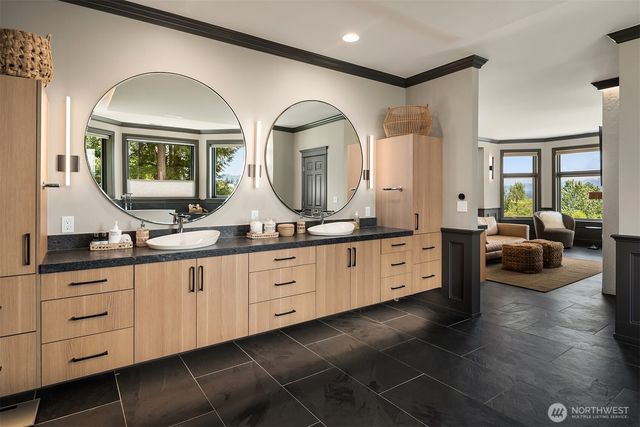 26408 NE 70th Street, Redmond, WA 98053