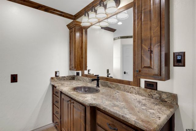 13494 E COUNTY ROAD 1140, Tyler, TX 75709