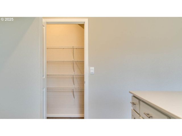 2957 U St, Springfield, OR 97477