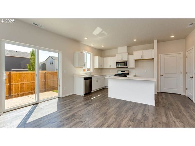 2957 U St, Springfield, OR 97477