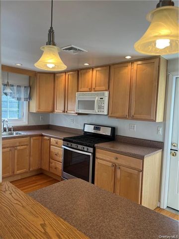 10 Overlook Avenue, Beacon, NY 12508