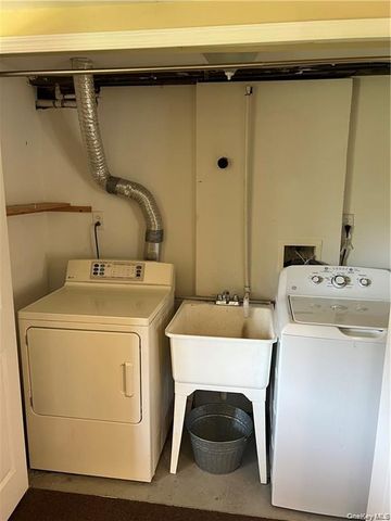 10 Overlook Avenue, Beacon, NY 12508