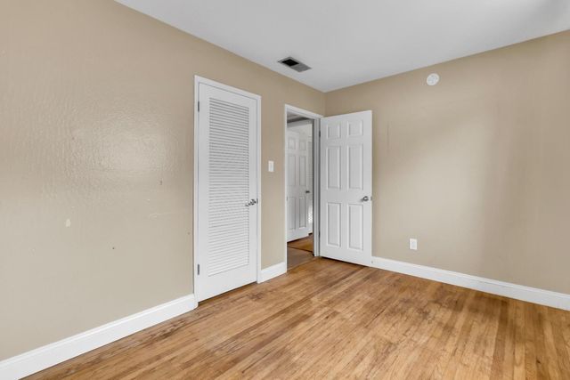 8570 Everglade Dr, Sacramento, CA 95826