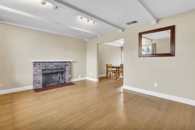 8570 Everglade Dr, Sacramento, CA 95826