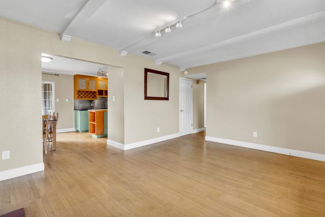 8570 Everglade Dr, Sacramento, CA 95826