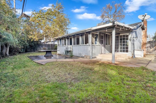 8570 Everglade Dr, Sacramento, CA 95826