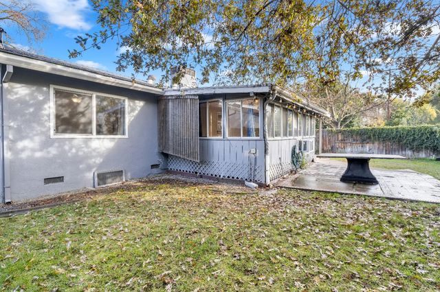 8570 Everglade Dr, Sacramento, CA 95826