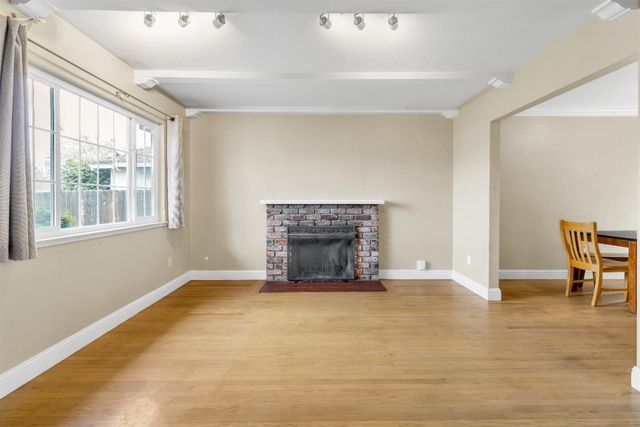 8570 Everglade Dr, Sacramento, CA 95826