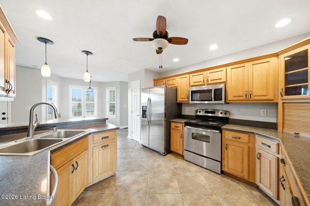 318 Wilsonville Rd, Fisherville, KY 40023