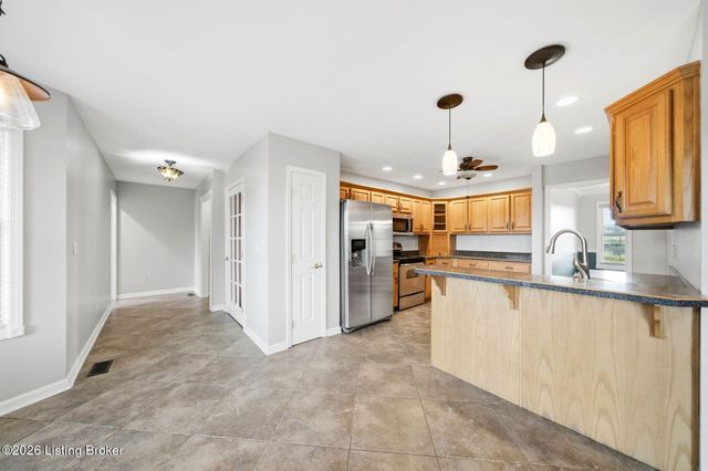 318 Wilsonville Rd, Fisherville, KY 40023